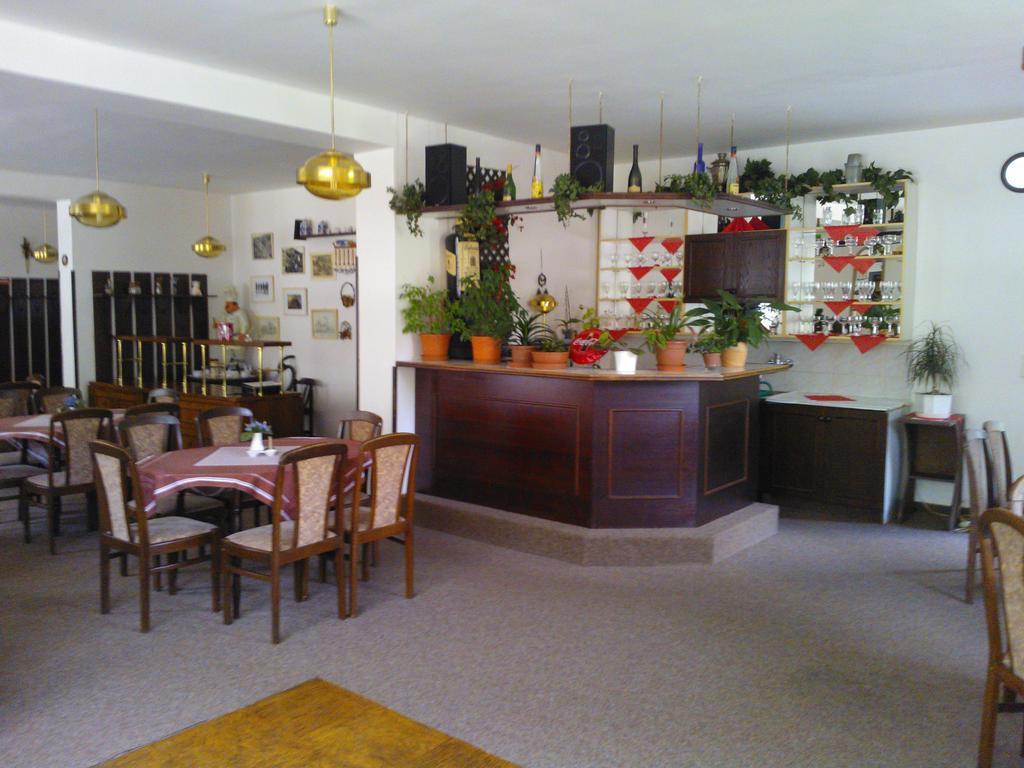 Hotel Hela Pec pod Snezkou Bagian luar foto